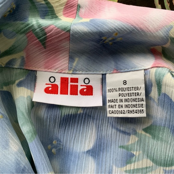 ALIA VINTAGE PASTEL FLORAL BUTTON UP SHORT SLEEVED BLOUSE 8 - Picture 7 of 8